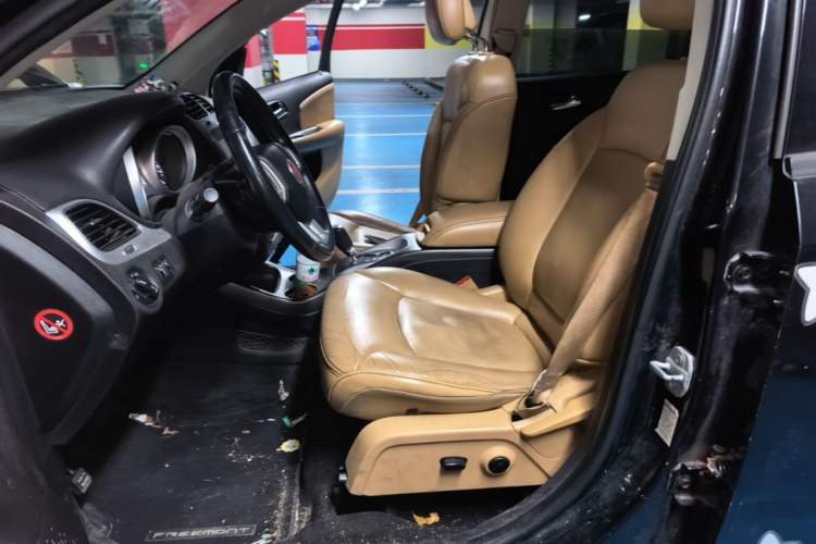 Used Fiat Freemont 2012 2.4L Luxury Edition Left Front Seat