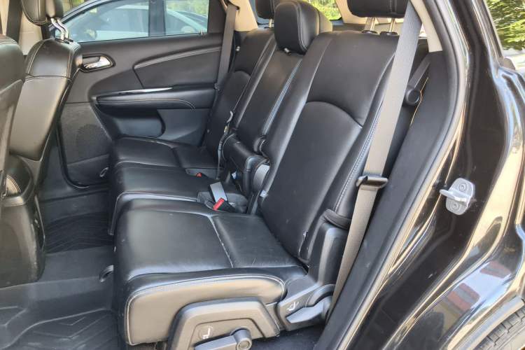 Used Fiat Freemont 2012 2.4L Luxury Edition Left Rear Seat