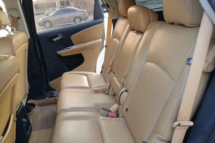 Used Fiat Freemont 2012 2.4L Comfort Edition Left Rear Seat
