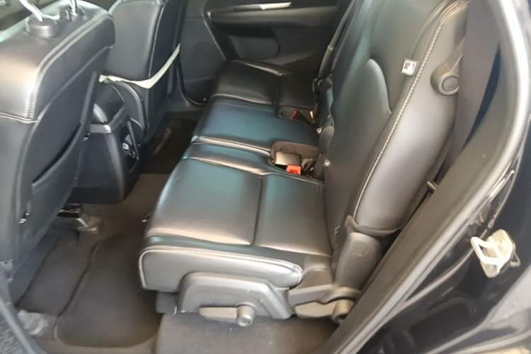 Used Fiat Freemont 2012 2.4L Luxury Edition Left Rear Seat