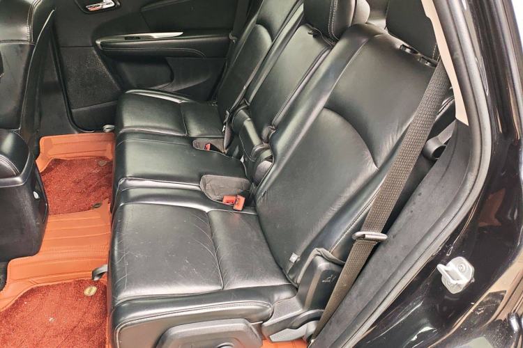 Used Fiat Freemont 2012 2.4L Luxury Edition Left Rear Seat
