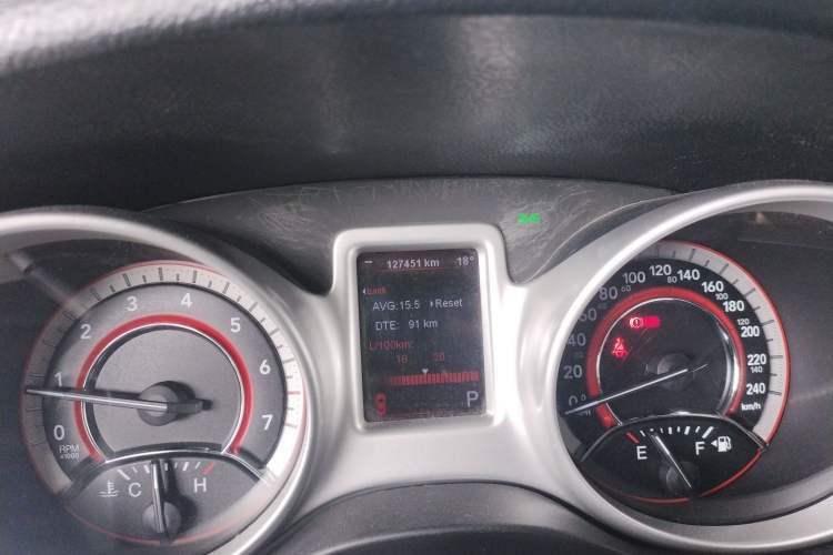Used Fiat Freemont 2012 2.4L Luxury Edition Odometer Close Up
