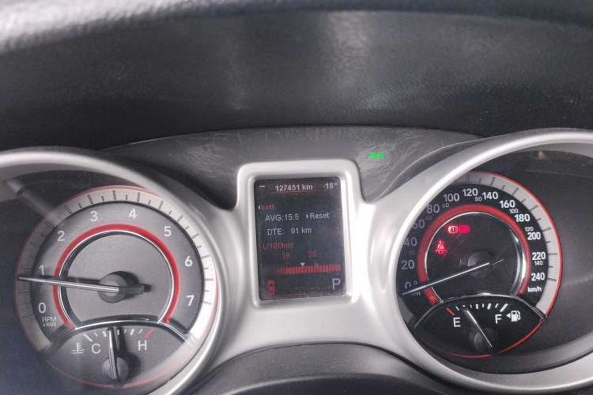 Used Fiat Freemont 2012 2.4L Luxury Edition Odometer Close Up
