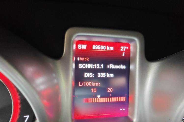 Used Fiat Freemont 2012 2.4L Luxury Edition Odometer Close Up