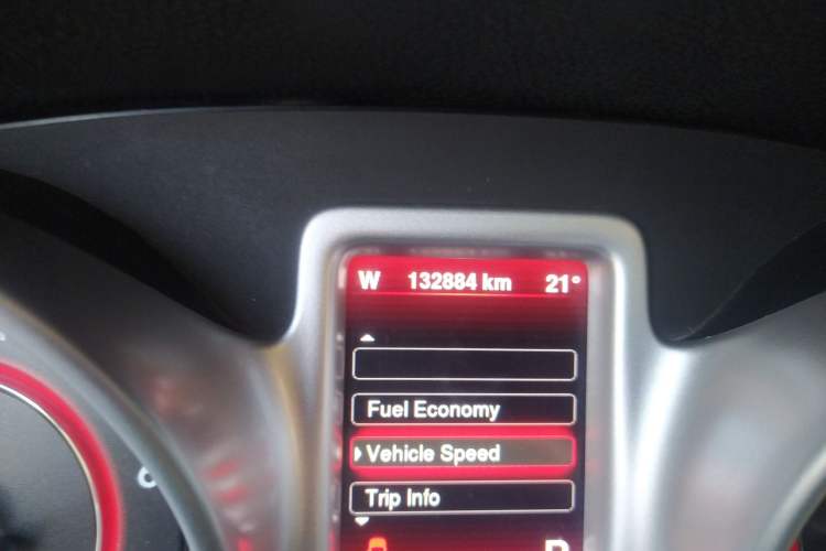 Used Fiat Freemont 2012 2.4L Luxury Edition Odometer Close Up