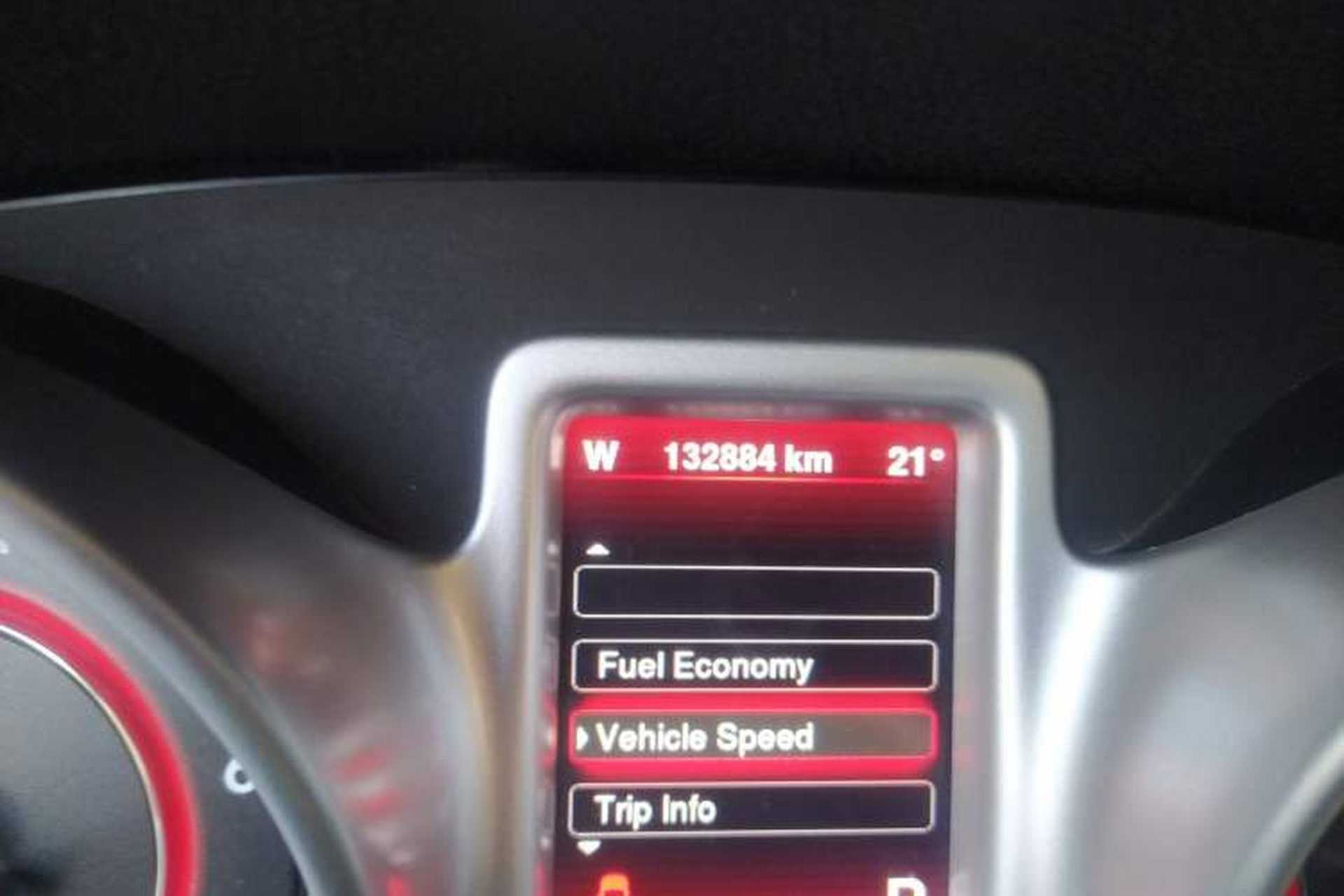 Used Fiat Freemont 2012 2.4L Luxury Edition Odometer Close Up