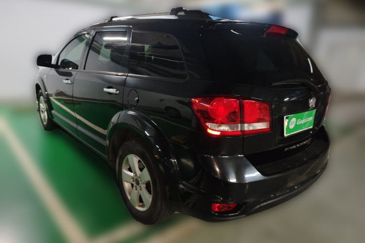 Used Fiat Freemont 2012 2.4L Luxury Edition Rear Left 45 Deg