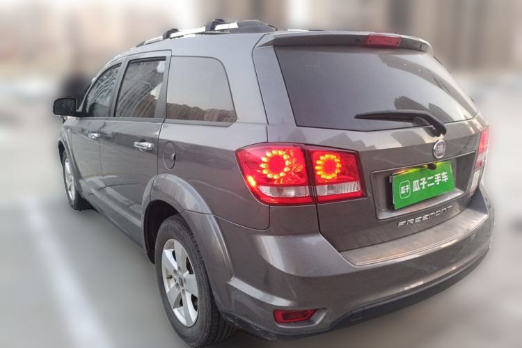 Used Fiat Freemont 2012 2.4L Comfort Edition Rear Left 45 Deg