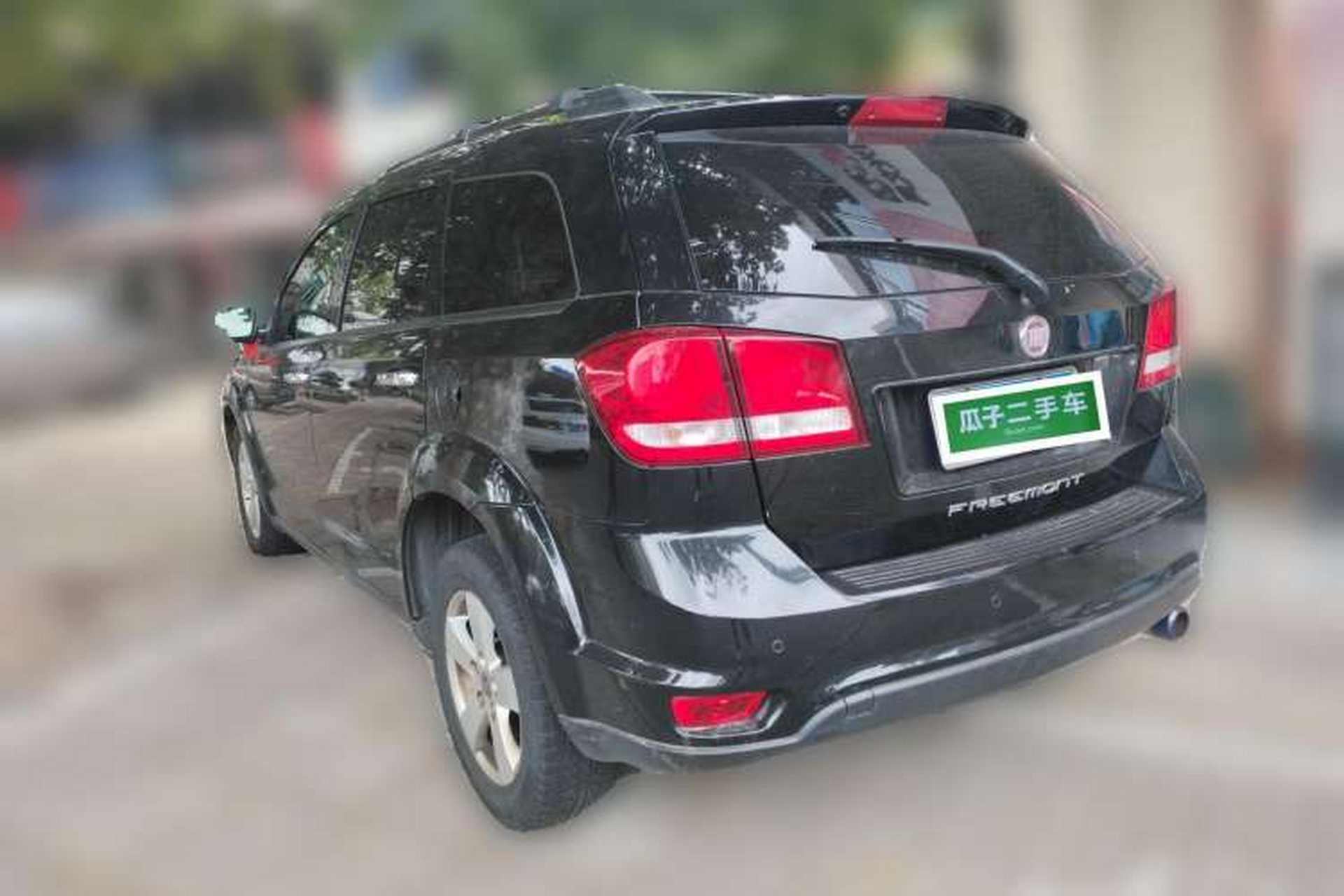 Used Fiat Freemont 2012 2.4L Luxury Edition Rear Left 45 Deg