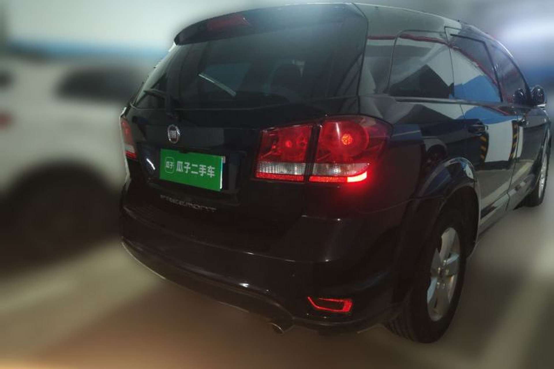 Used Fiat Freemont 2012 2.4L Comfort Edition Rear Right 45 Deg