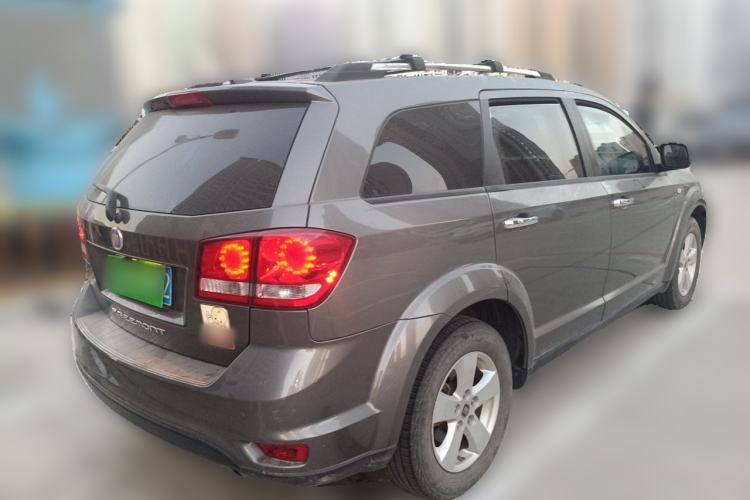 Used Fiat Freemont 2012 2.4L Comfort Edition Rear Right 45 Deg