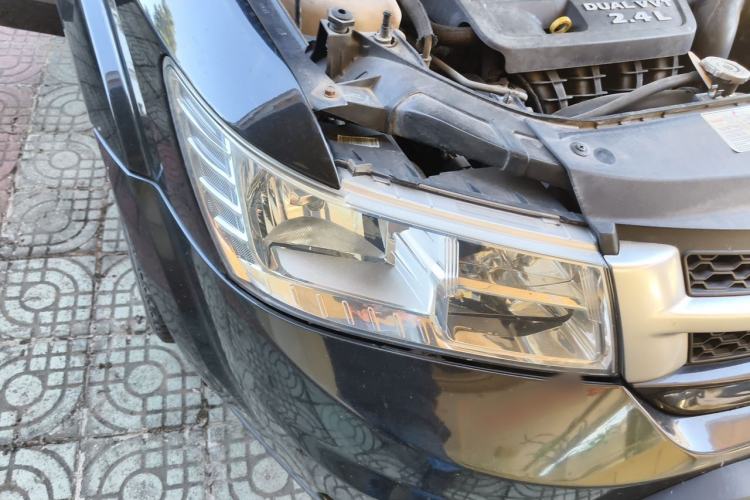 Used Fiat Freemont 2012 2.4L Luxury Edition Right Front Headlight