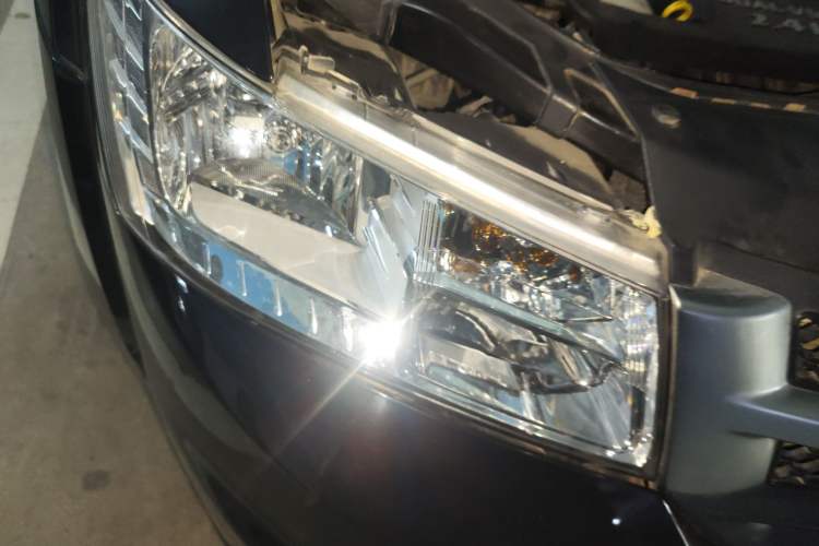 Used Fiat Freemont 2012 2.4L Comfort Edition Right Front Headlight