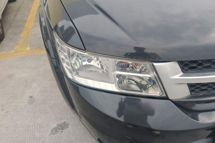Used Fiat Freemont 2012 2.4L Luxury Edition Right Front Headlight