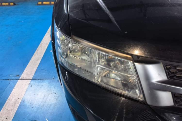 Used Fiat Freemont 2012 2.4L Luxury Edition Right Front Headlight