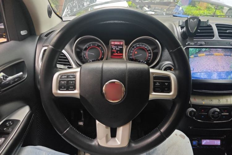 Used Fiat Freemont 2012 2.4L Luxury Edition Steering Wheel