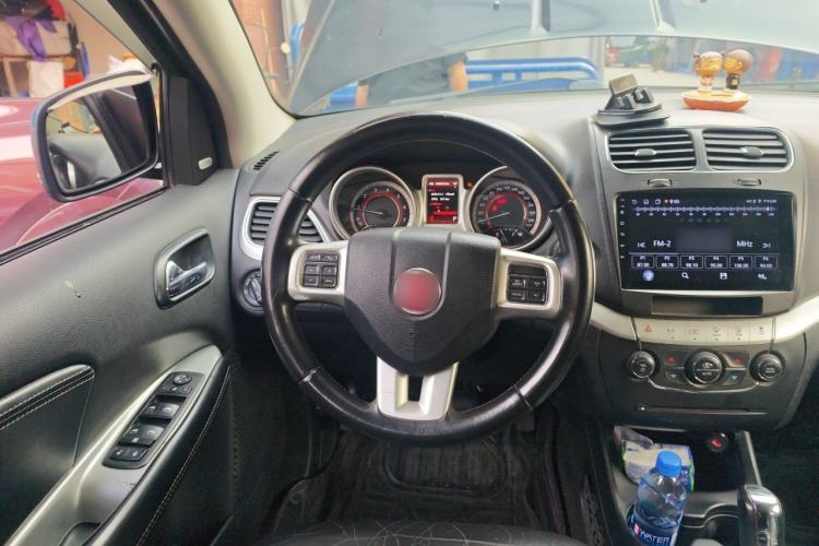 Used Fiat Freemont 2012 2.4L Luxury Edition Steering Wheel
