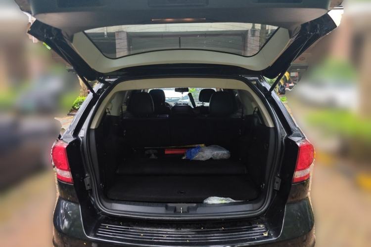 Used Fiat Freemont 2012 2.4L Luxury Edition Trunk