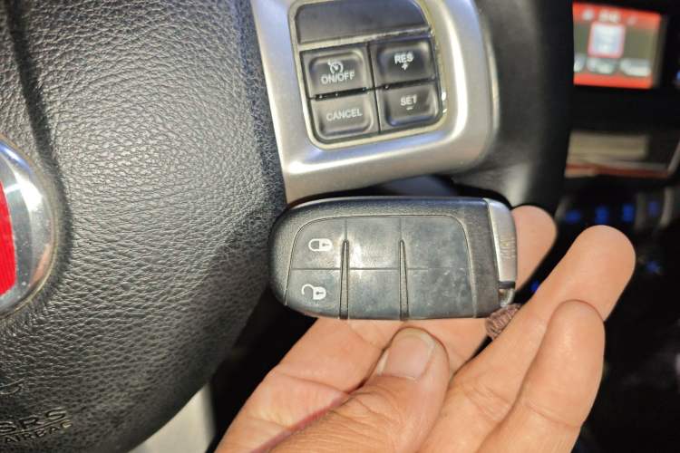 Used Fiat Freemont 2012 2.4L Luxury Edition Vehicle Key