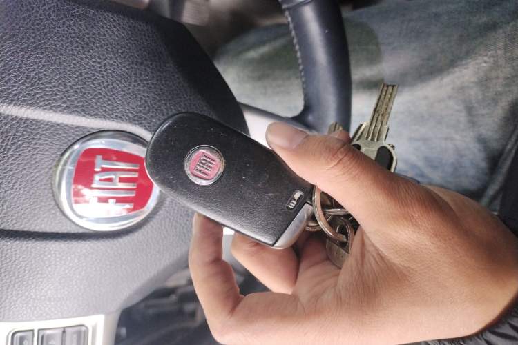 Used Fiat Freemont 2012 2.4L Luxury Edition Vehicle Key