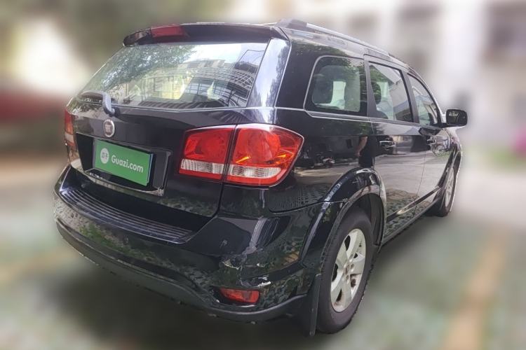 Used Fiat Freemont 2012 2.4L Comfort Edition Rear Right 45 Deg