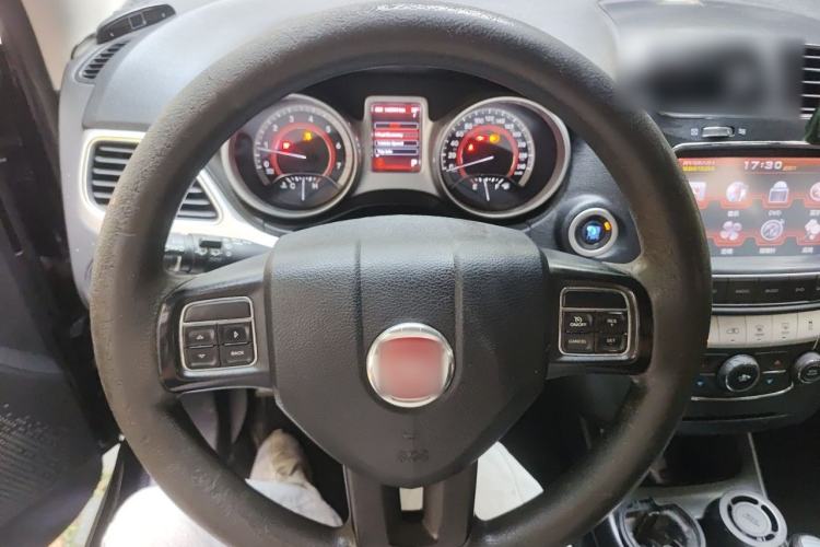 Used Fiat Freemont 2012 2.4L Comfort Edition Steering Wheel