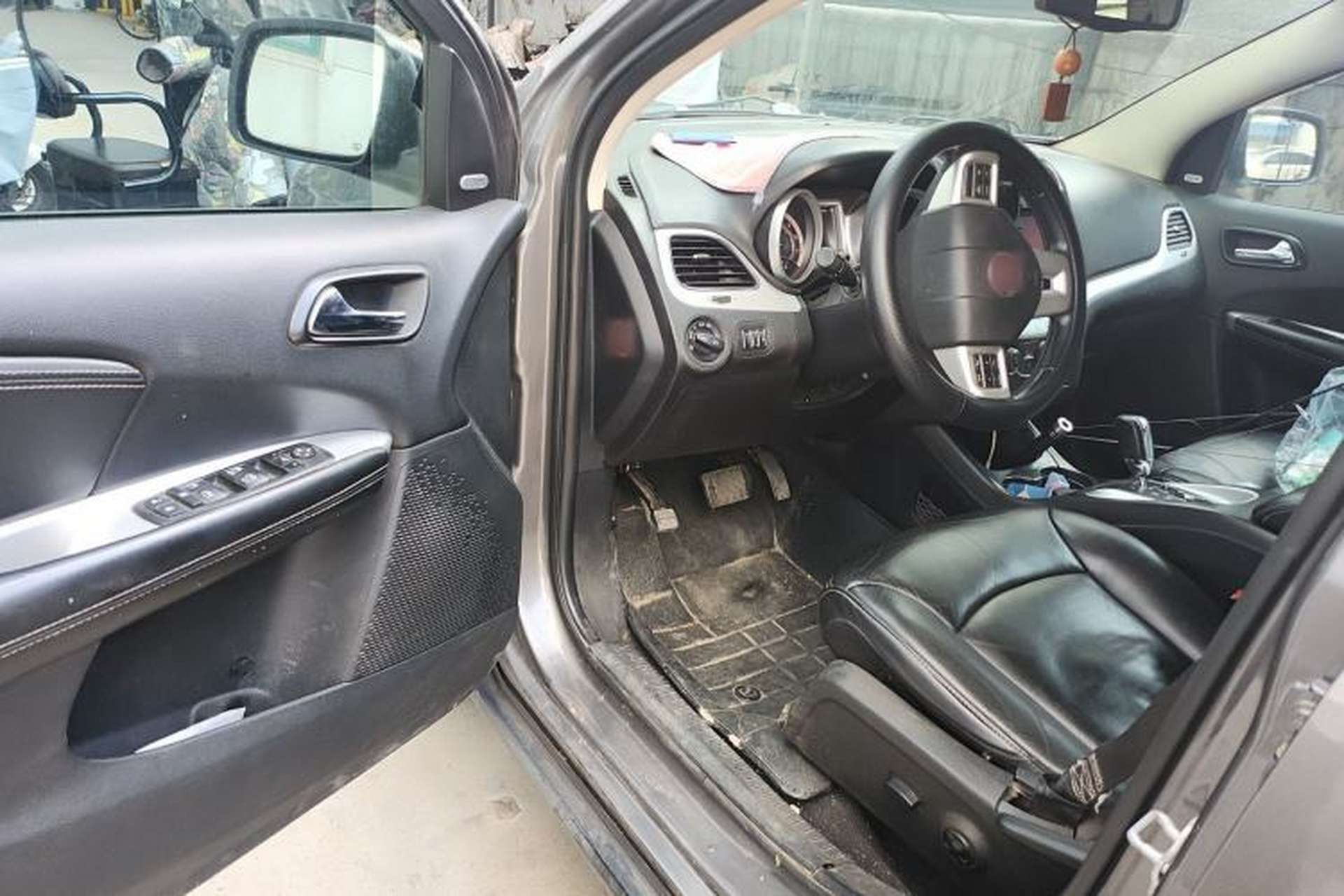 Used Fiat Freemont 2012 2.4L Luxury Edition Driver Seat