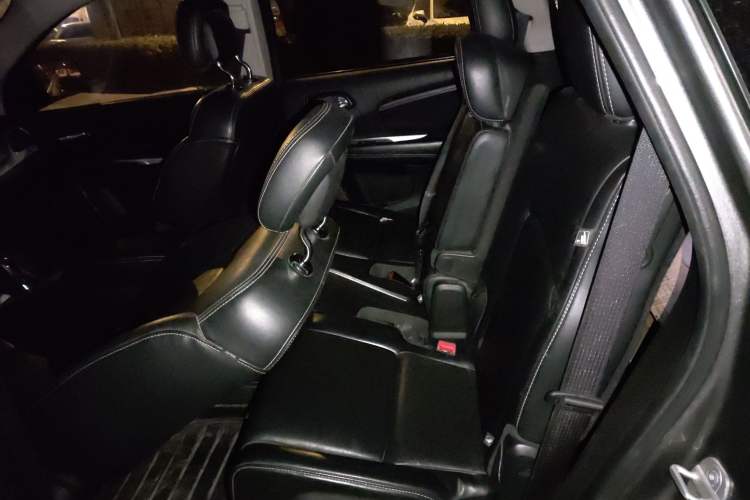 Used Fiat Freemont 2012 2.4L Luxury Edition Left Rear Seat