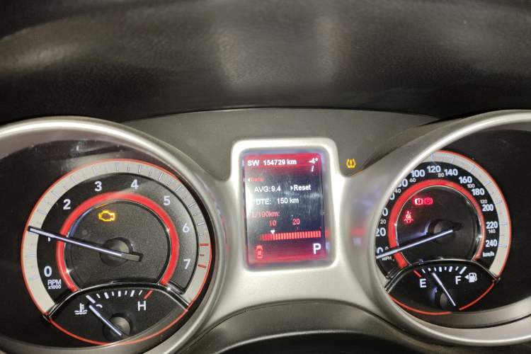 Used Fiat Freemont 2012 2.4L Luxury Edition Odometer Close Up