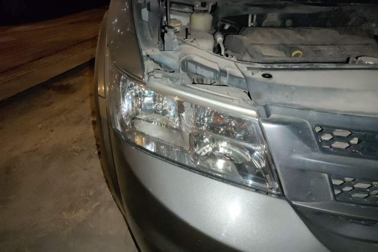 Used Fiat Freemont 2012 2.4L Luxury Edition Right Front Headlight