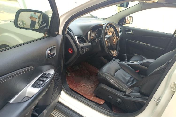 Used Fiat Freemont 2012 2.4L Luxury Edition Driver Seat