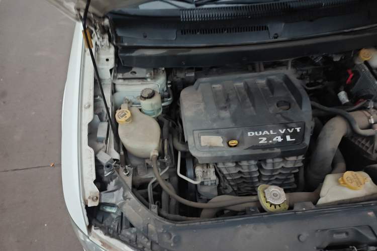 Used Fiat Freemont 2012 2.4L Comfort Edition Engine Bay Right