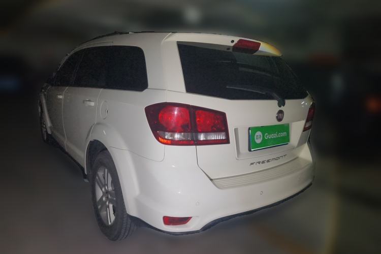 Used Fiat Freemont 2012 2.4L Luxury Edition Exterior 3