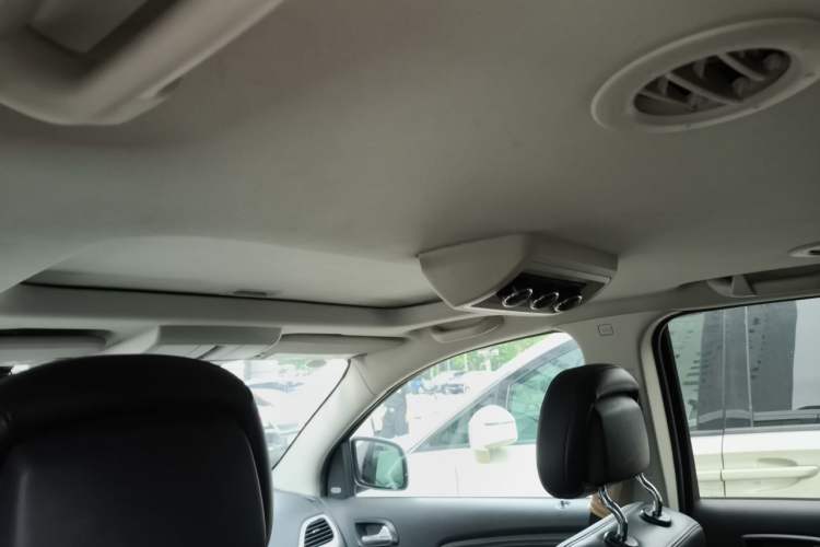 Used Fiat Freemont 2012 2.4L Luxury Edition Headliner