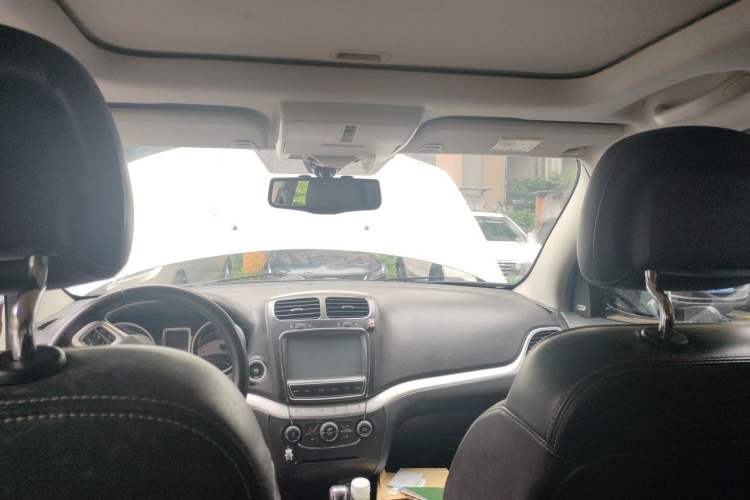 Used Fiat Freemont 2012 2.4L Luxury Edition Headliner