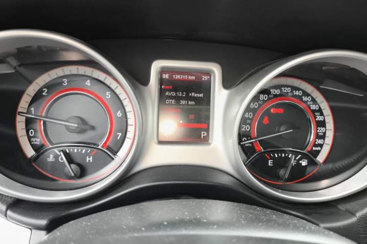 Used Fiat Freemont 2012 2.4L Luxury Edition Instrument Cluster