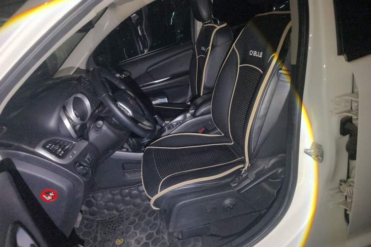 Used Fiat Freemont 2012 2.4L Luxury Edition Left Front Seat