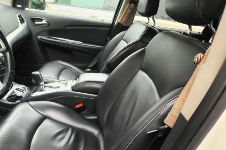 Used Fiat Freemont 2012 2.4L Luxury Edition Left Front Seat