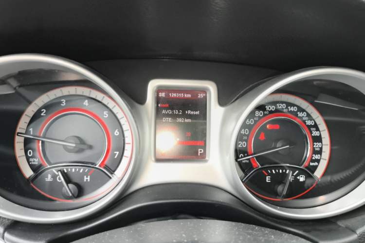 Used Fiat Freemont 2012 2.4L Luxury Edition Odometer Close Up