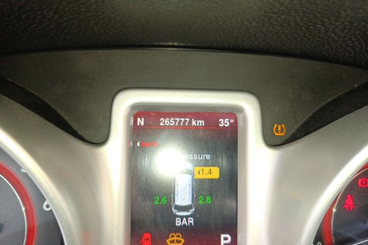 Used Fiat Freemont 2012 2.4L Luxury Edition Odometer Close Up