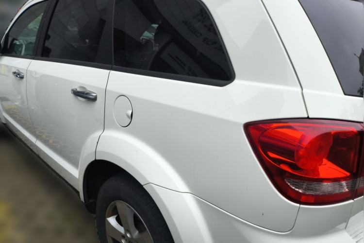 Used Fiat Freemont 2012 2.4L Luxury Edition Rear Left 45 Deg