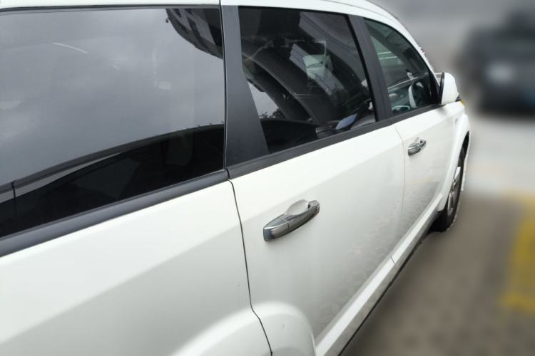 Used Fiat Freemont 2012 2.4L Luxury Edition Rear Right 45 Deg