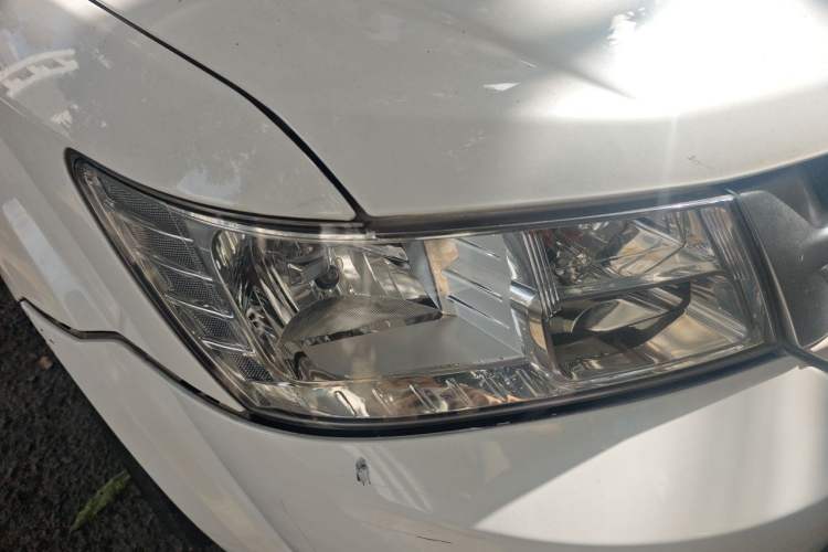 Used Fiat Freemont 2012 2.4L Luxury Edition Right Front Headlight