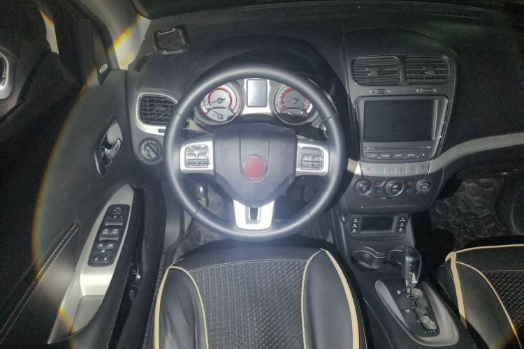 Used Fiat Freemont 2012 2.4L Luxury Edition Steering Wheel