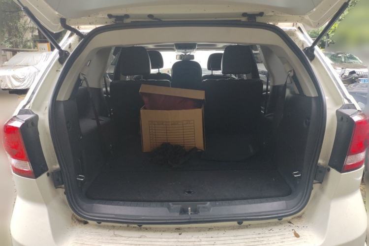Used Fiat Freemont 2012 2.4L Luxury Edition Trunk