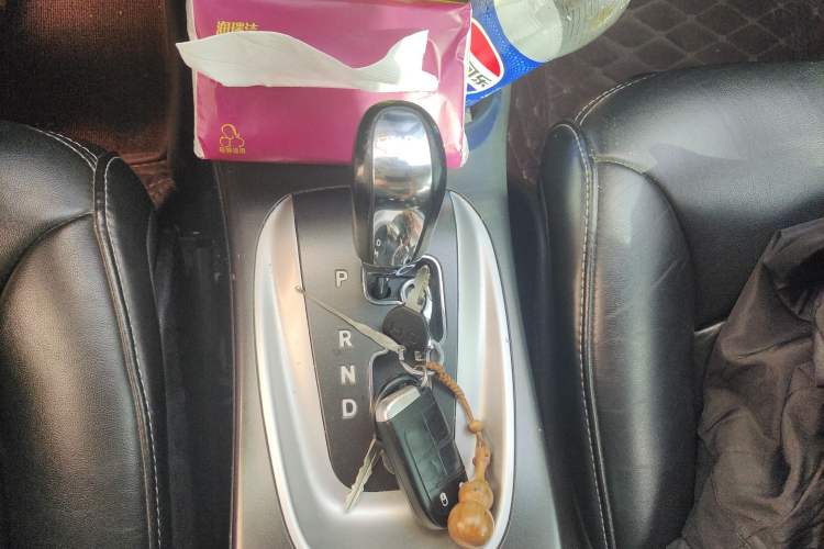 Used Fiat Freemont 2013 3.6L Intelligent All-Wheel-Drive Version Gear Lever
