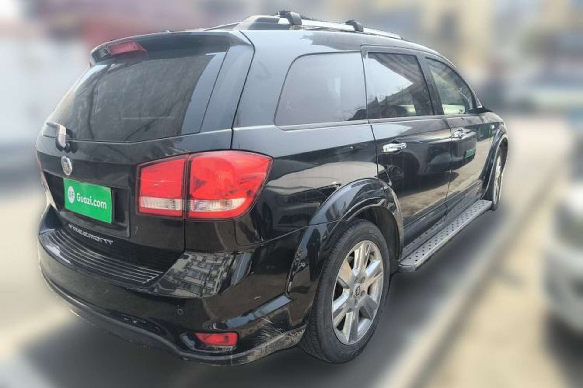 Used Fiat Freemont 2013 2.4L Luxury Navigation Edition Rear Right 45 Deg