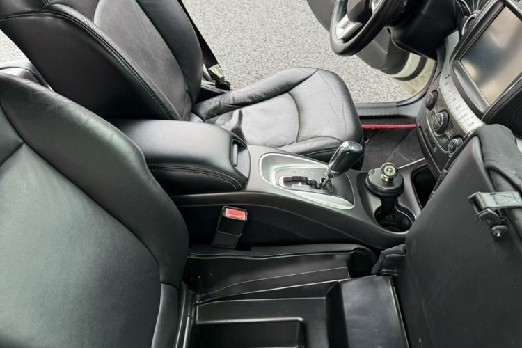 Used Fiat Freemont 2013 3.6L Intelligent All-Wheel-Drive Version Interior 5