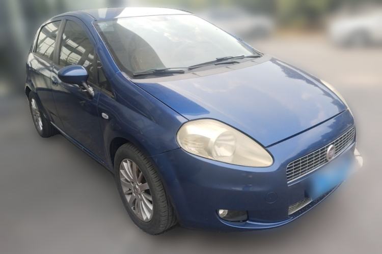 Used Fiat Grande Punto 2008 1.4 Active Version Front Right 45 Deg