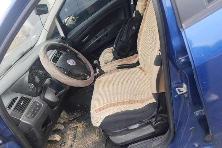 Used Fiat Grande Punto 2008 1.4 Active Version Left Front Seat